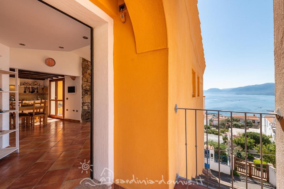 Casa Con Vista Mare Villa Cala Gonone Exterior photo